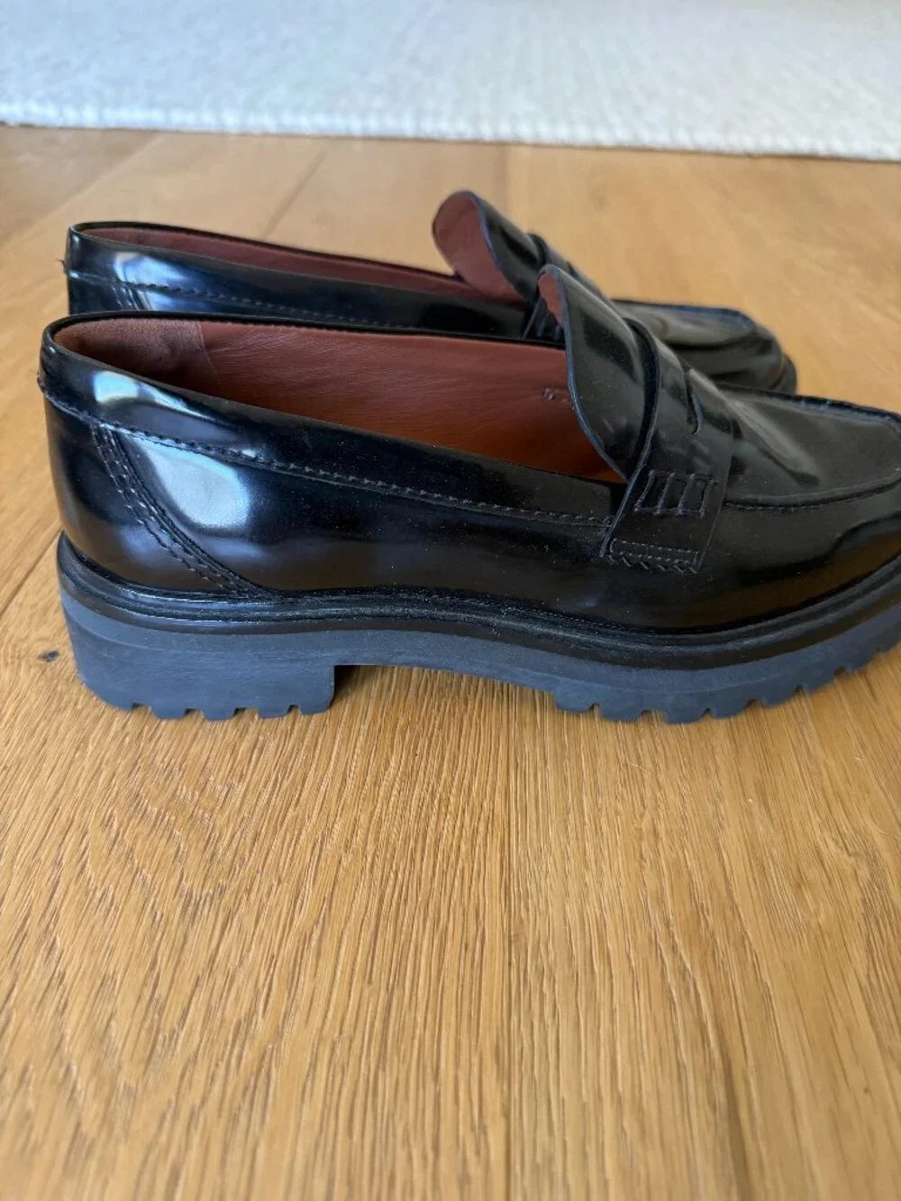 Reformation chunky platform
